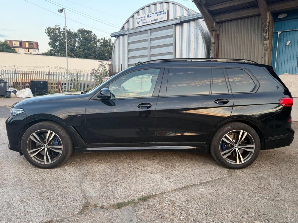 2021 BMW X7