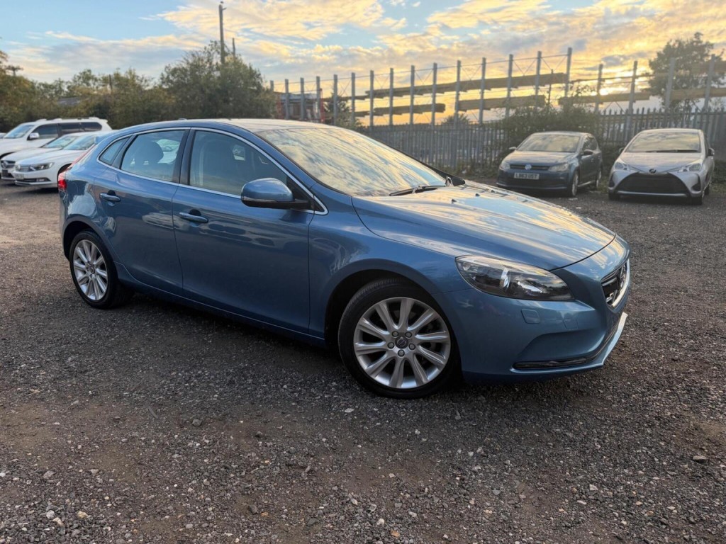 2015 Volvo V40